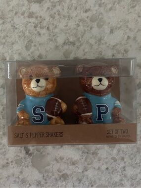 “New” Blue Jersey Bear Salt & Pepper Shaker Set
